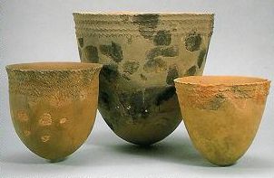 縄文時代の土器の写真です